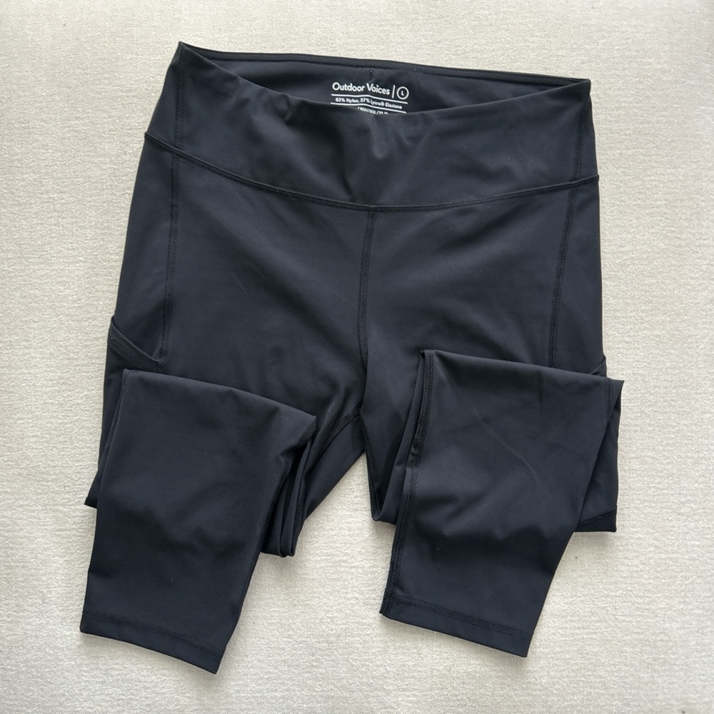 OUTDOOR VOICES: COMPRESSION LEGGINGS